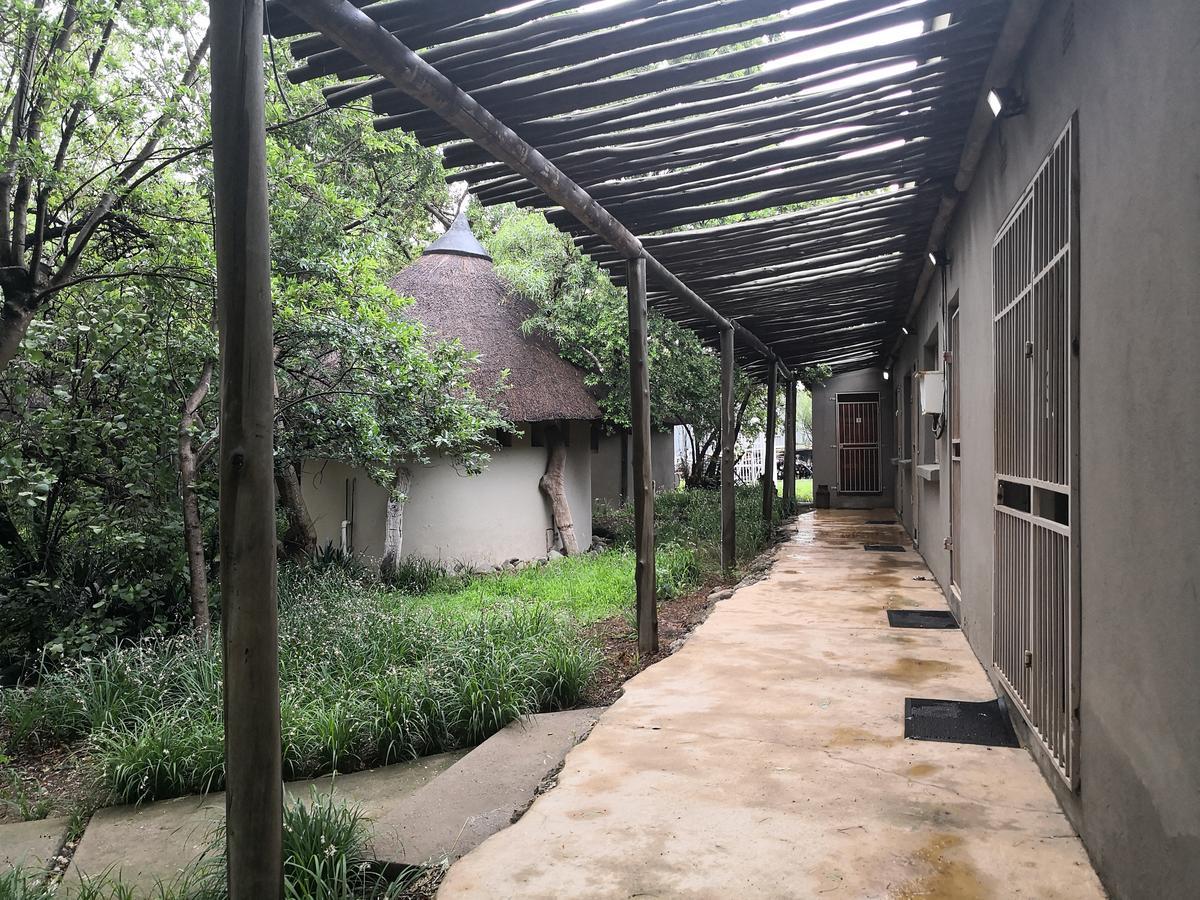 Touch Of Africa Lodge Lanseria Exteriér fotografie