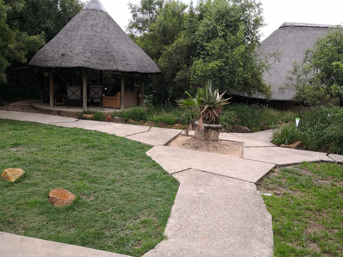 Touch Of Africa Lodge Lanseria Exteriér fotografie